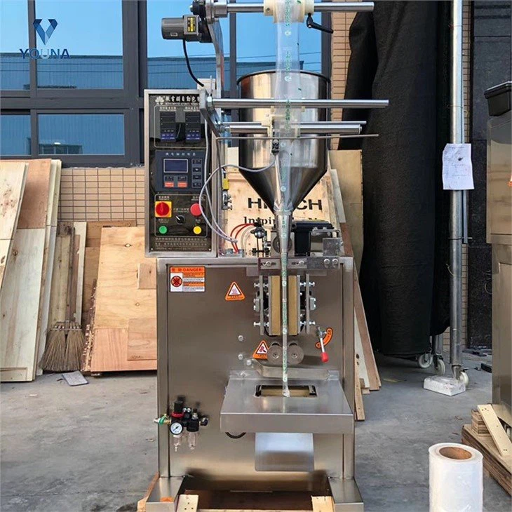 automatic tomato sauce packing machine (4)