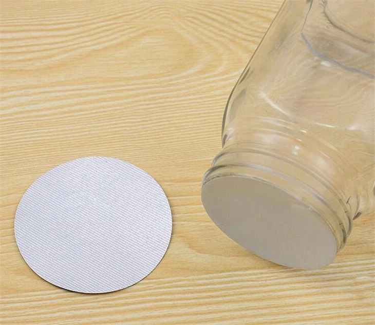 Induktionsforsegling af plastflaske